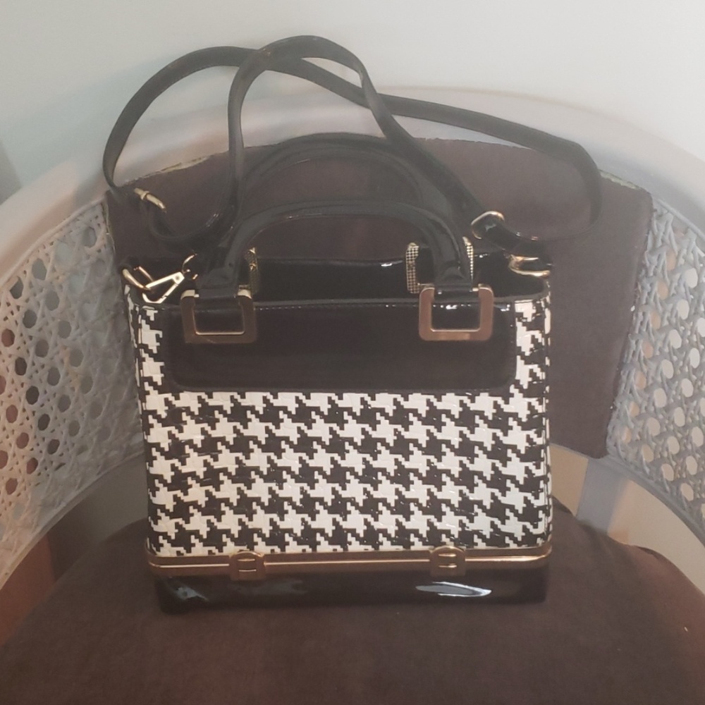 Like new fashion handbag